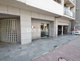 【エントランス】ドゥーエ新富町