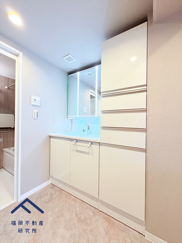  じゅうグランドモア長住の独立洗面台