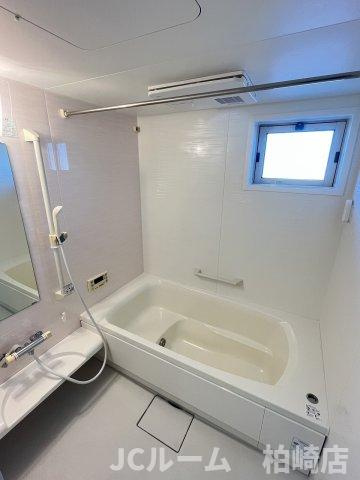 柏崎市豊町のアパートの浴室