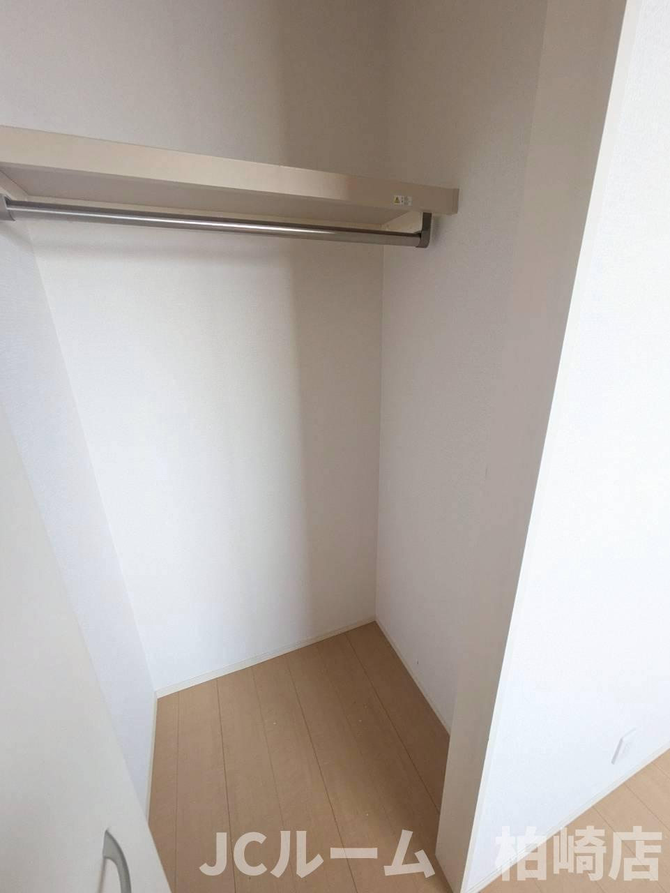 柏崎市豊町のアパートの収納