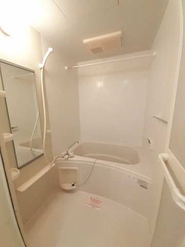 エスポワ－ル　Ⅱ号館の浴室|お風呂で日々の疲れを落としましょう