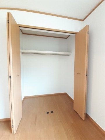 エスポワ－ル　Ⅱ号館の収納|こまごまとしたものを収納できそうですね