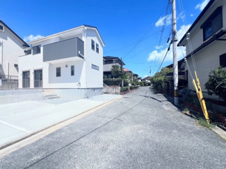 【前面道路含む現地写真】