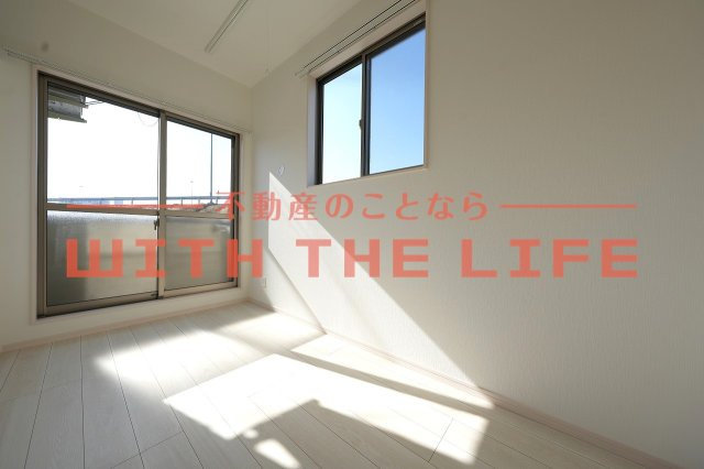 ポラリス鳥栖駅南【キャンペーン対象物件】の洋室|同施工会社の類似物件の写真です。
※同シリーズ別物件の写真　※現状優先
