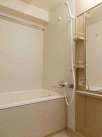 ベルペトラの浴室|反転間取りの別号室参考写真