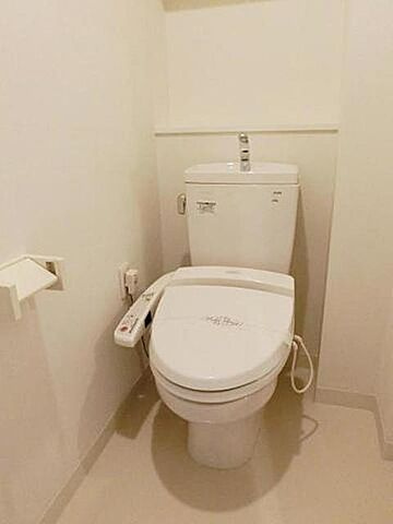 ベルペトラのトイレ|反転間取りの別号室参考写真