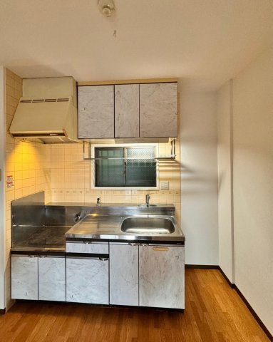 鶴見区北寺尾５丁目１棟レジデンスのキッチン