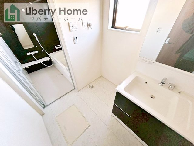 古河市鴻巣第6　新築戸建　2号棟の脱衣所