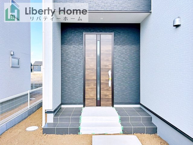 古河市鴻巣第6　新築戸建　2号棟のエントランス