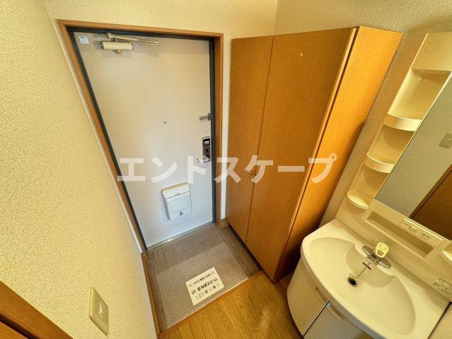 ラ・フレイズIIの玄関|高崎、前橋、伊勢崎エリアのお部屋探しはエンドスケープまで！お客様の理想お聞かせ下さい♪