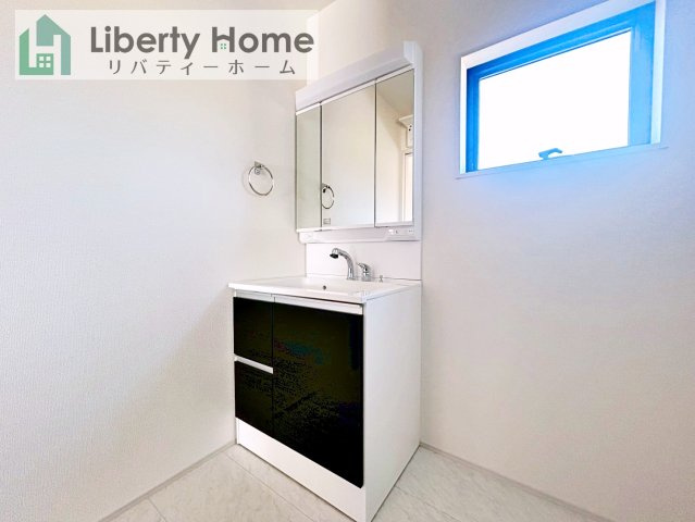 古河市鴻巣第6　新築戸建　3号棟の独立洗面台