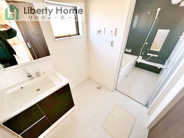 古河市鴻巣第6　新築戸建　3号棟の脱衣所