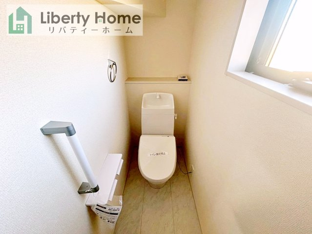 古河市鴻巣第6　新築戸建　3号棟のトイレ