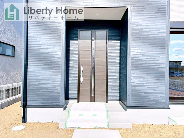 古河市鴻巣第6　新築戸建　3号棟のエントランス