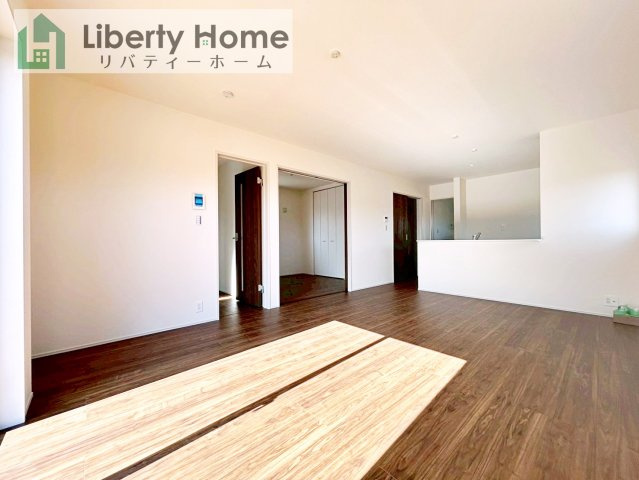 古河市鴻巣第6　新築戸建　3号棟の居間・リビング