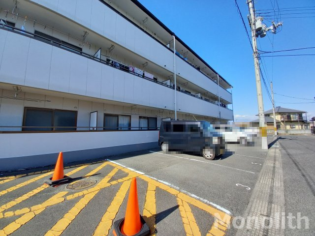 ピュアビレッジの駐車場