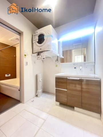 神戸市西区秋葉台2丁目　新築戸建　の洗面所|【ホームページに現地動画掲載中】●年中無休：当日予約可●洗面所には主婦に大人気の幹太くん完備！