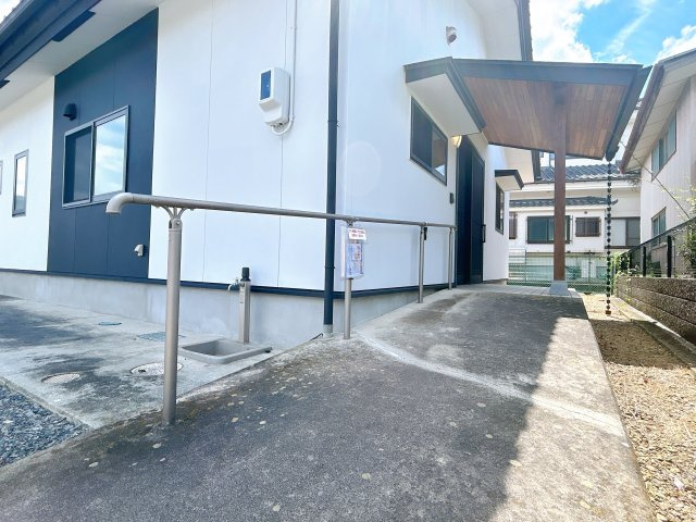 中古戸建　郡山市安積町荒井字北大部の玄関