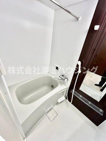 ルミエールシャルム江坂の浴室