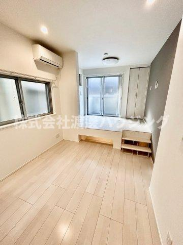 ルミエールシャルム江坂の居間・リビング