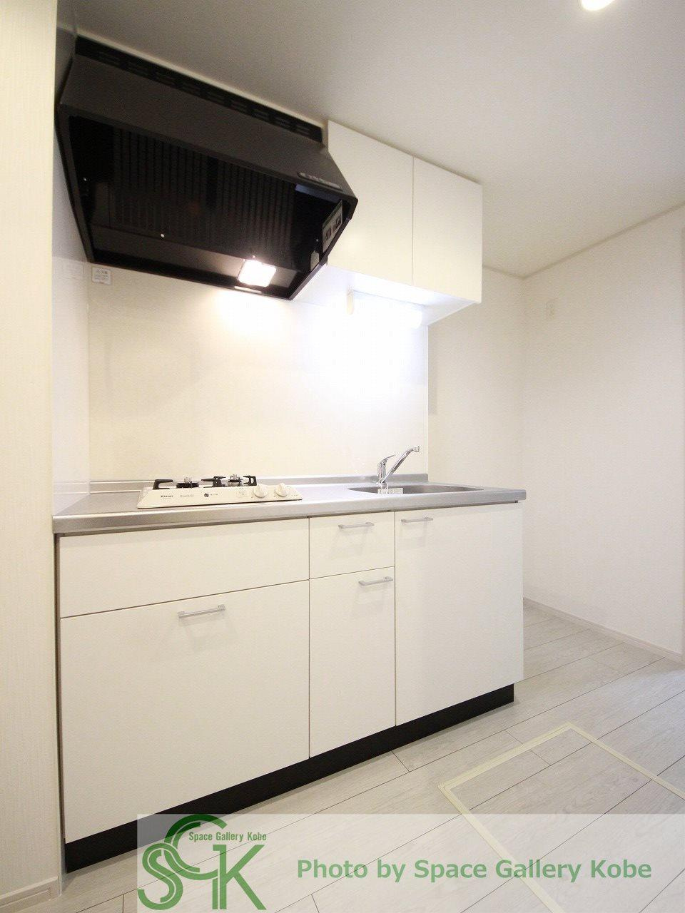 ブラウニー山手のキッチン|※お部屋により仕様が異なる場合があります。