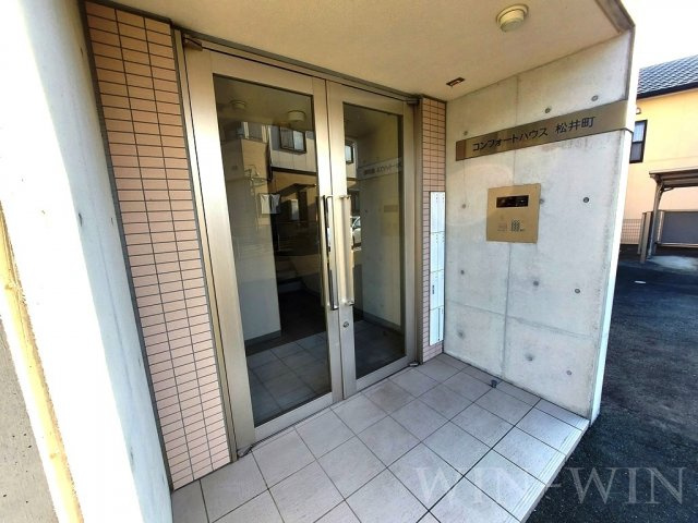 コンフォートハウス松井町のエントランス