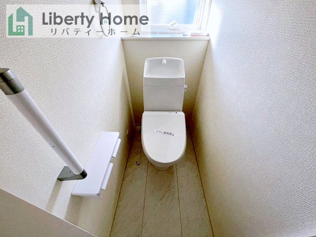 古河市鴻巣第6　新築戸建　4号棟のトイレ