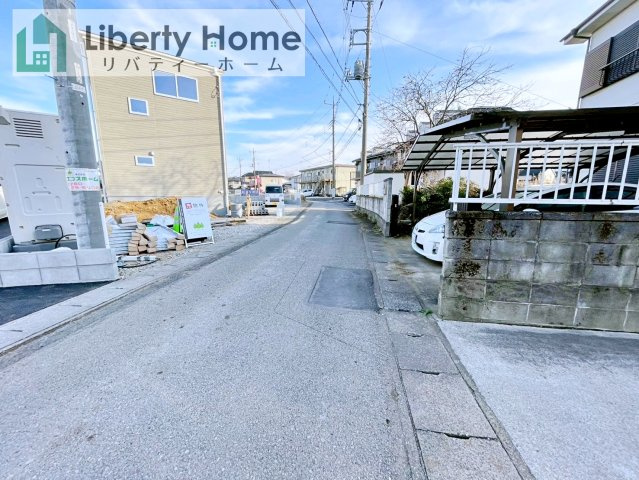 古河市鴻巣第6　新築戸建　4号棟の前面道路含む現地写真