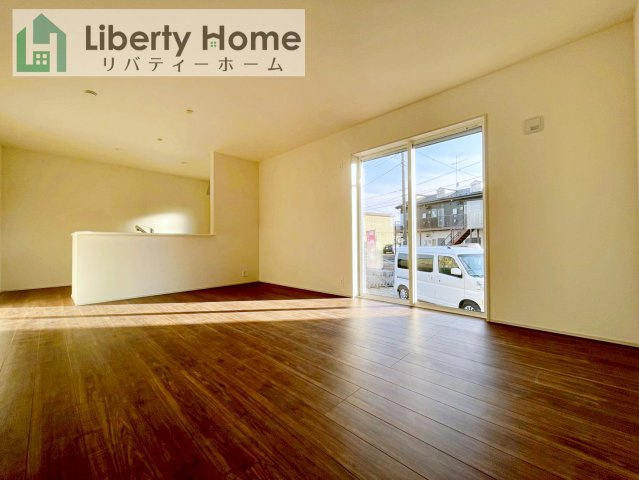 古河市鴻巣第6　新築戸建　4号棟の居間・リビング