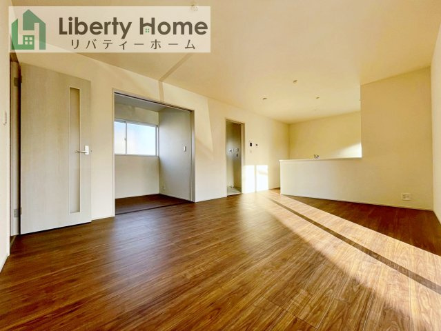 古河市鴻巣第6　新築戸建　4号棟の居間・リビング