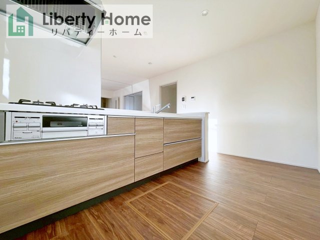 古河市鴻巣第6　新築戸建　4号棟のキッチン