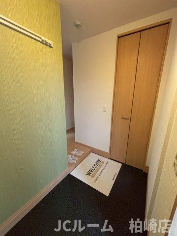 柏崎市豊町のアパートの玄関