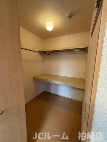 柏崎市豊町のアパートの収納