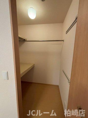 柏崎市豊町のアパートの収納