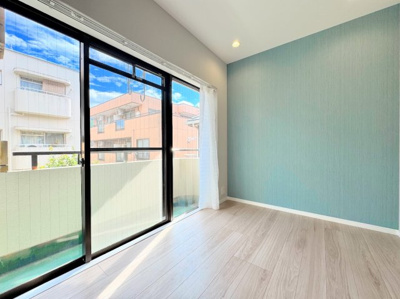 【内観：施工例】 | 相模原リリエンハイム C号棟 | ◆気持ちの良い風が室内へ入り込む居室。家具を配置しても広々ご利用いただけます！！(モデルハウス写真)