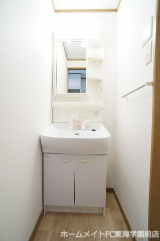 熊本市東区尾ノ上１丁目の賃貸マンションの独立洗面台