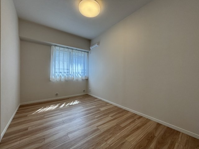 エヴァーグリーン船堀の洋室