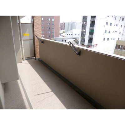 【バルコニー】 | ランドゥールシティ久留米 | 暖かな日差しのふりそそぐバルコニー