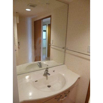 【洗面所】 | ランドゥールシティ久留米 | ゆったりとスペースのある洗面所