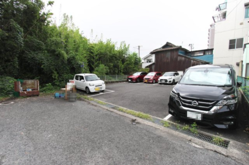 村尾駐車場（広中町）