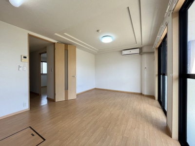 【居間・リビング】 | ティンカー・ベル