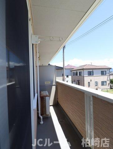 柏崎市比角１丁目のアパートのバルコニー