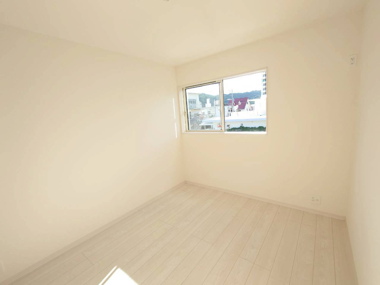 ■■南城市佐敷新開第３－１号棟の洋室|洋室です