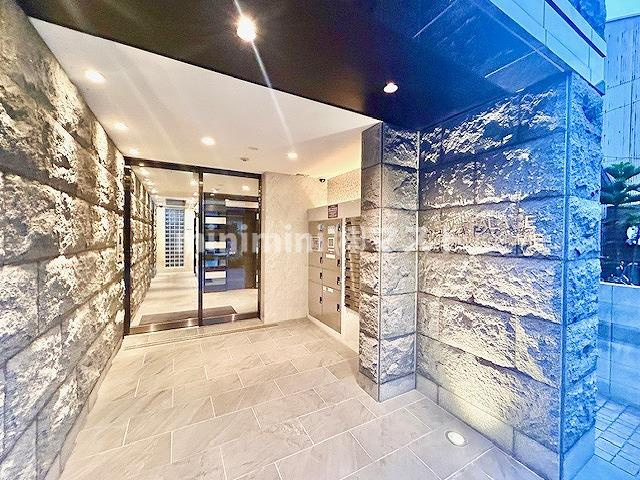 セイワパレス福島駅前のエントランス