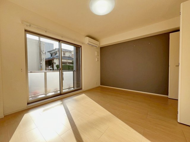 エクセル宝塚の居間・リビング