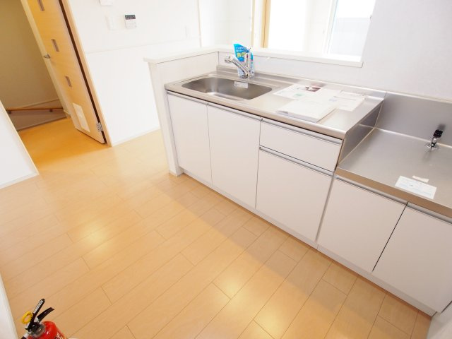 ラ・リューア　Bのキッチン