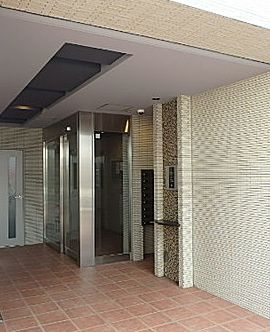 【エントランス】 | ユーガ千石 | ゆとりのあるエントランスです