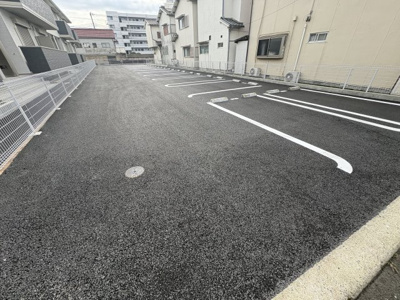 【駐車場】 | ルグラン亀山