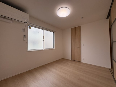 【寝室】 | ルグラン亀山