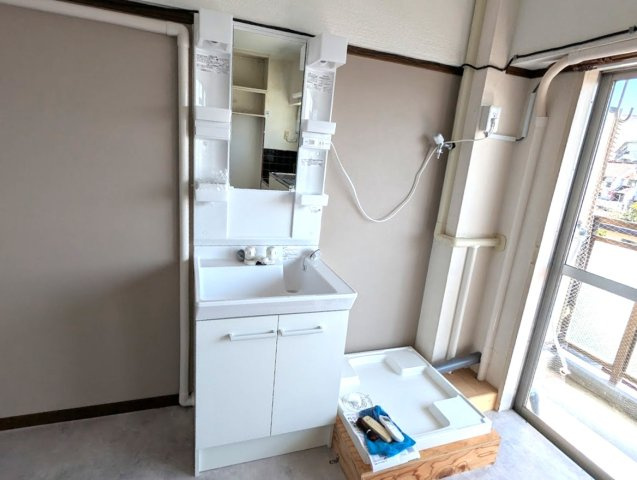 明舞第３団地１１号棟の独立洗面台